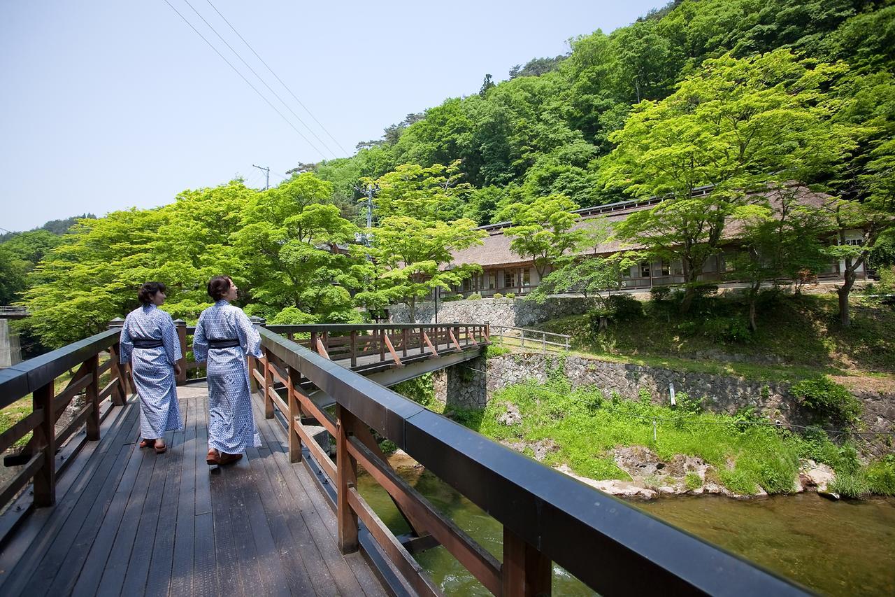 Отель Osawa Onsen Sansuikaku Ханамаки Экстерьер фото