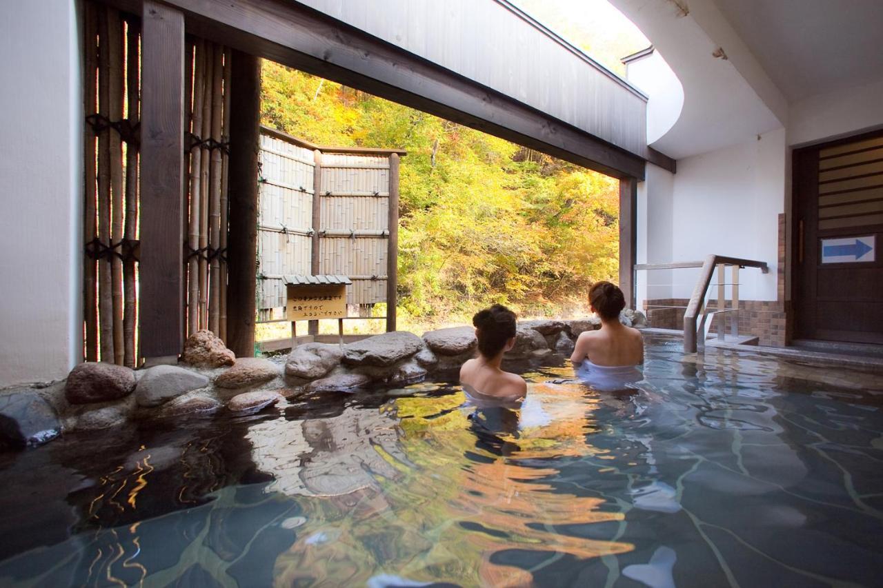 Отель Osawa Onsen Sansuikaku Ханамаки Экстерьер фото