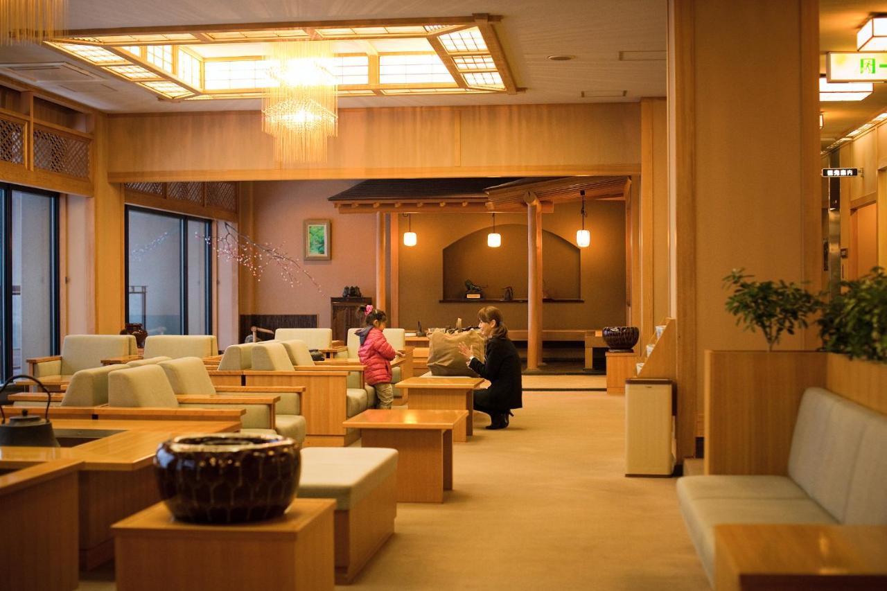 Отель Osawa Onsen Sansuikaku Ханамаки Экстерьер фото