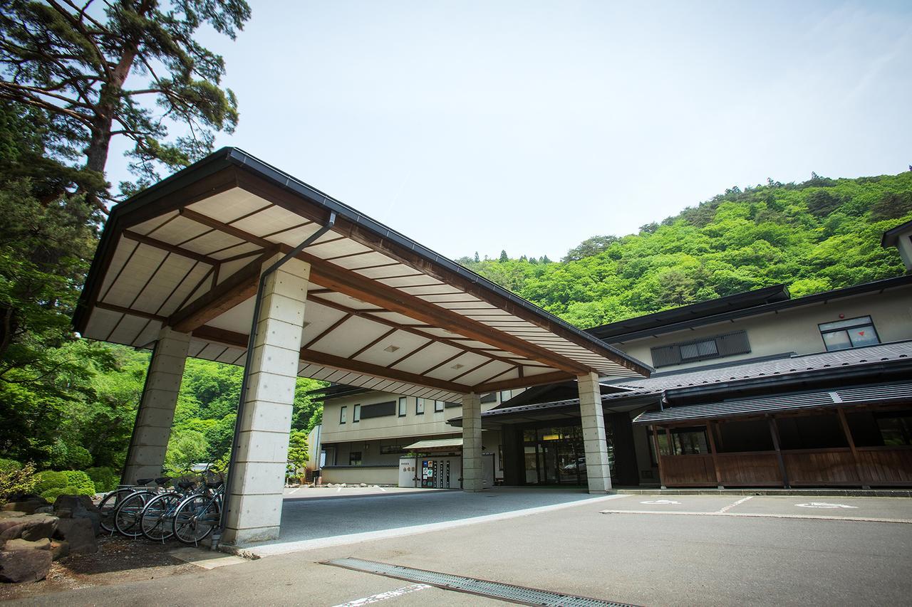 Отель Osawa Onsen Sansuikaku Ханамаки Экстерьер фото